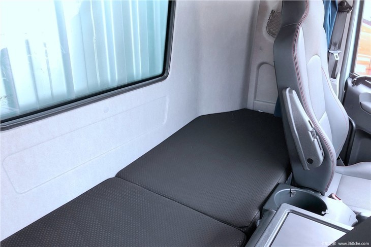 FAW Jie Fang 4×2 Fence Cargo Truck