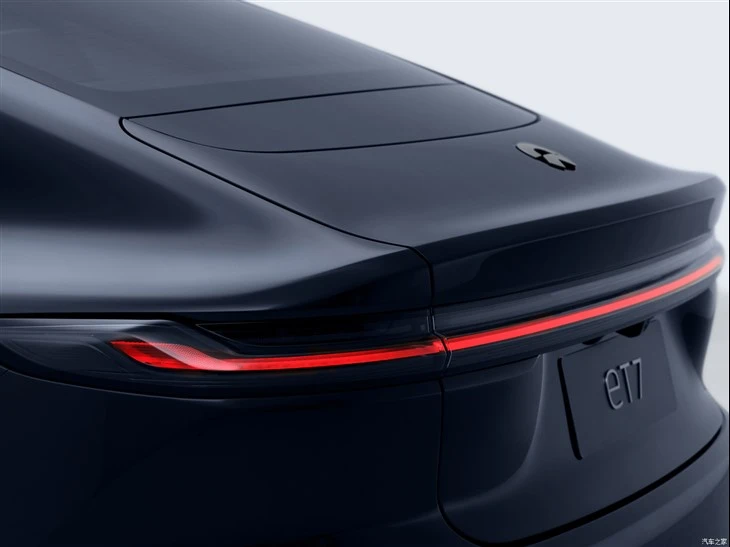 NIO ET7
