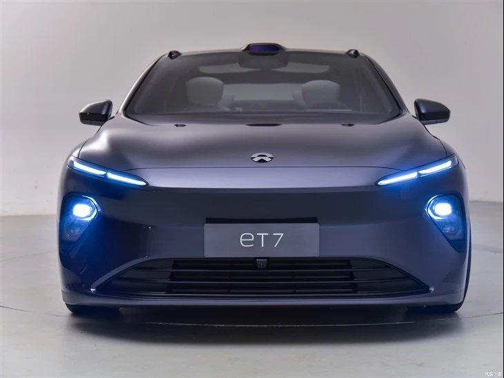 NIO ET7