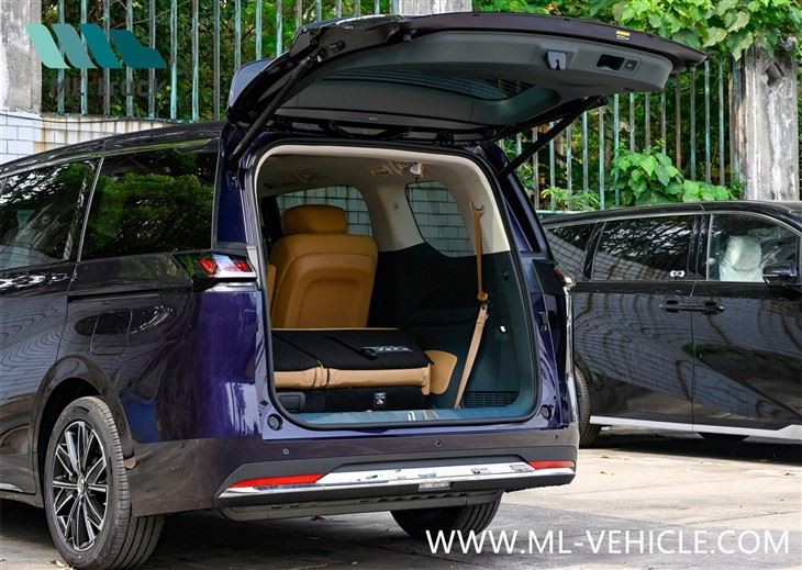 2024 GAC E8 PHEV MPV